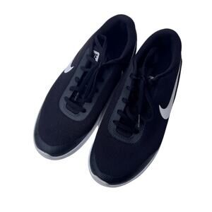 Nike Women's Black and White Athletic Sporty Running Swoosh Logo Sneakers Sz 8.5